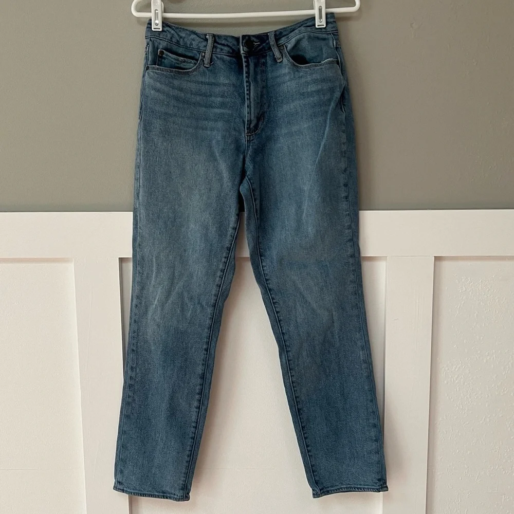 Articles of Society Rene Ankle Straight Jeans in Eden Wash